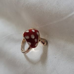 Mushroom ring